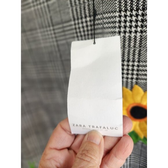 Zara Trafaluc Houndstooth floral embroidered long sleeve checkered slouchy top - Picture 4 of 10